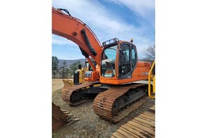 2018 Doosan DX225  Excavator